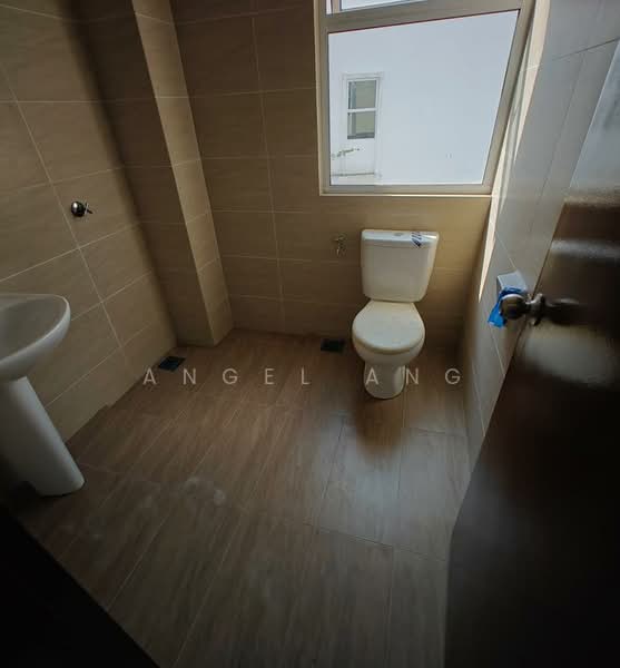 Semi-Detached House for Sale in Bandar Country Homes (Rawang) - Angel Ang - Bathroom - PropertyGuru.com.my