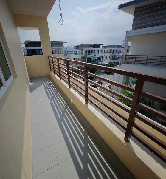 Semi-Detached House for Sale in Bandar Country Homes (Rawang) - Angel Ang - Balcony - PropertyGuru.com.my