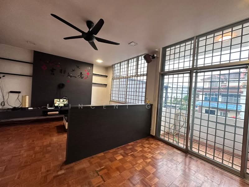 2.5-storey Terraced House for Sale in Ulu Tiram (Johor) - Vincent Gian - Living Room - PropertyGuru.com.my