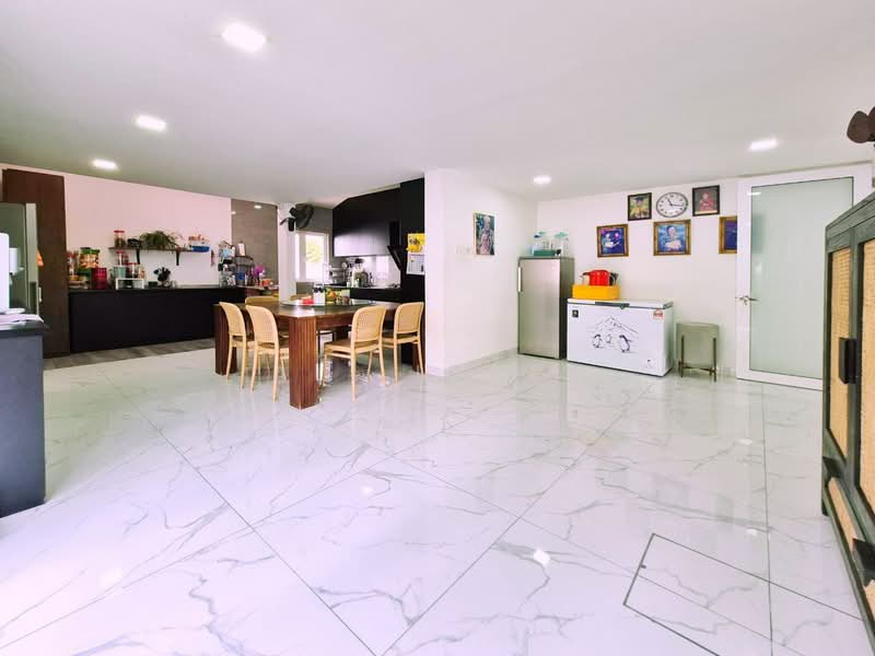 Bungalow for Sale in Seksyen 8 (Shah Alam) - Ali Idris - Kitchen - PropertyGuru.com.my