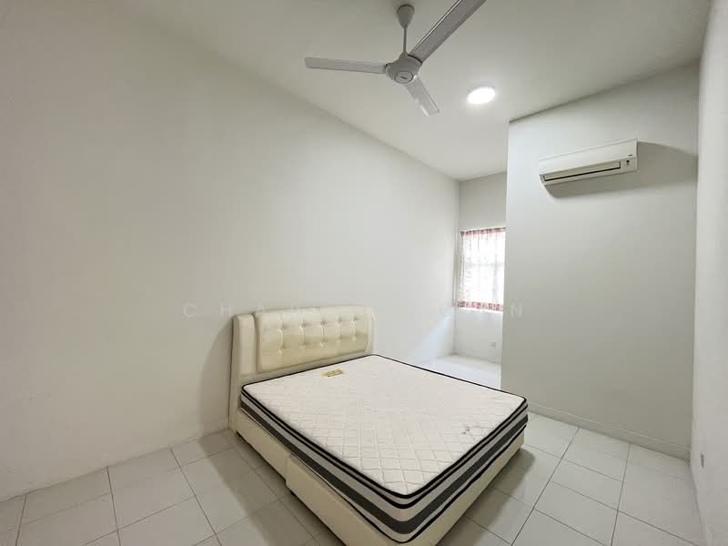 2-storey Terraced House for Sale in Bandar Saujana Putra (Tanjong Duabelas) - Charlie Gan - PropertyGuru.com.my