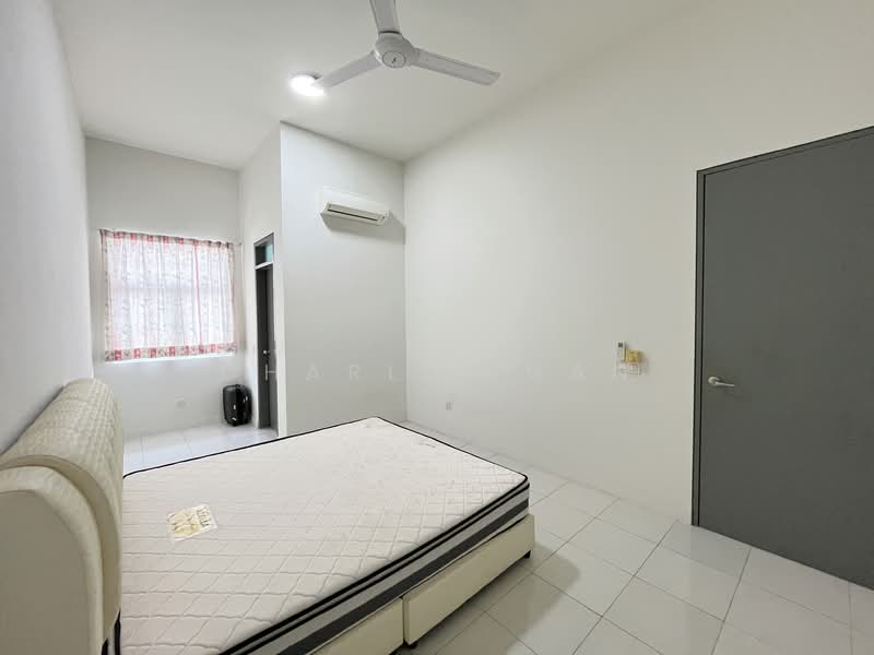 2-storey Terraced House for Sale in Bandar Saujana Putra (Tanjong Duabelas) - Charlie Gan - PropertyGuru.com.my