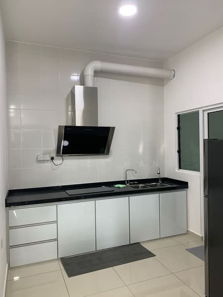 Kondominium untuk Disewa di The Amarene - Amber Hang - Kitchen - PropertyGuru.com.my