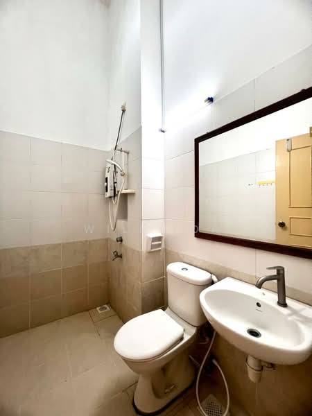 Cluster House for Sale in Austin Heights (Tebrau) - Will Loh - Bathroom - PropertyGuru.com.my