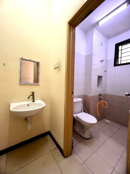 Cluster House for Sale in Austin Heights (Tebrau) - Will Loh - Bathroom - PropertyGuru.com.my
