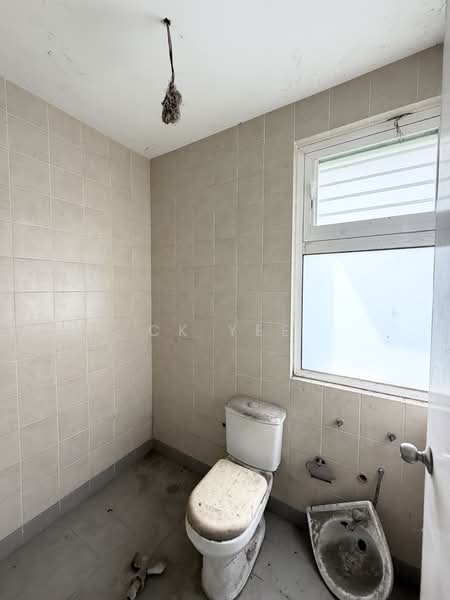 Semi-Detached House for Sale in Alam Sutera (Bukit Jalil) - CK Yee - Bathroom - PropertyGuru.com.my
