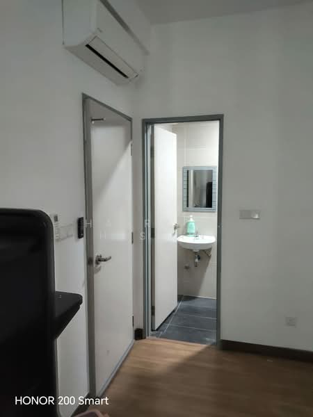 Service Residence for Rent at Pinnacle Sri Petaling - Harry H. Hassan - Bathroom - PropertyGuru.com.my