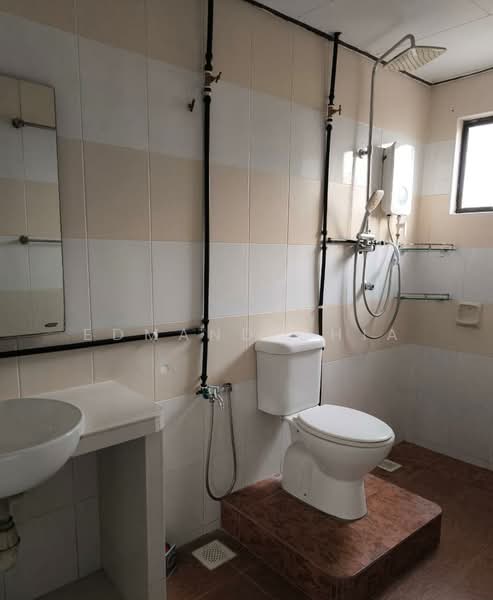 Sri Manja Court untuk Untuk Disewa - RM 1,600 /bulan, Mac 2026 - Bathroom - PropertyGuru.com.my