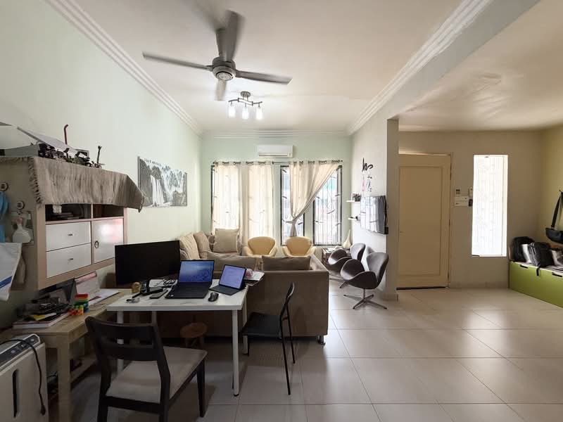 2 Storey Superlink House @ Alam Sutera Bukit Jalil untuk Untuk Dijual - RM 1,200,000, Apr 2026 - Living Room - PropertyGuru.com.my