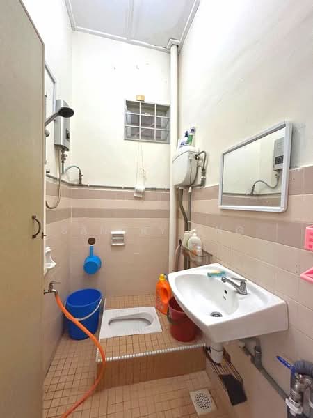 Bandar Baru Uda untuk Untuk Dijual - RM 530,000, Mac 2026 - Bathroom - PropertyGuru.com.my