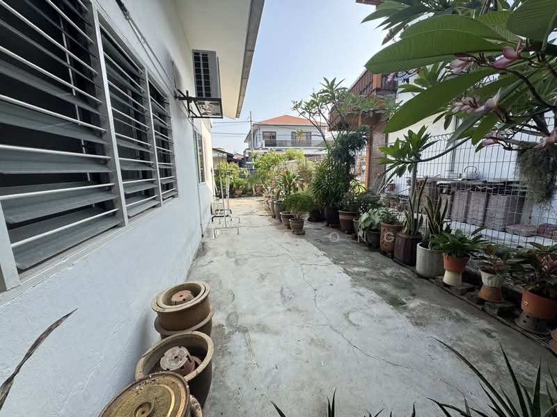 Seksyen 2 untuk Untuk Dijual - RM 1,600,000, Mac 2026 - Exterior - PropertyGuru.com.my