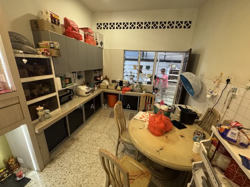 Seksyen 2 untuk Untuk Dijual - RM 1,600,000, Mac 2026 - Kitchen - PropertyGuru.com.my