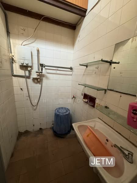 1-storey Terraced House for Sale in Klang (Selangor) - KH Chong - Bathroom - PropertyGuru.com.my