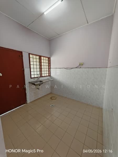 1-storey Terraced House for Sale in Seremban (Negeri Sembilan) - Pang Wai Leong - Kitchen - PropertyGuru.com.my
