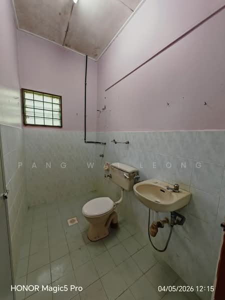 1-storey Terraced House for Sale in Seremban (Negeri Sembilan) - Pang Wai Leong - Bathroom - PropertyGuru.com.my