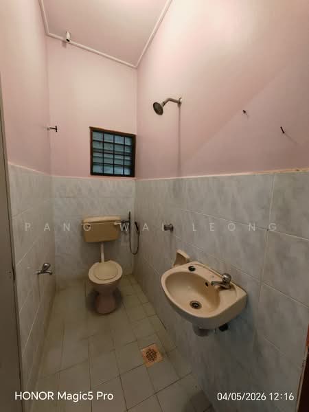 1-storey Terraced House for Sale in Seremban (Negeri Sembilan) - Pang Wai Leong - Bathroom - PropertyGuru.com.my