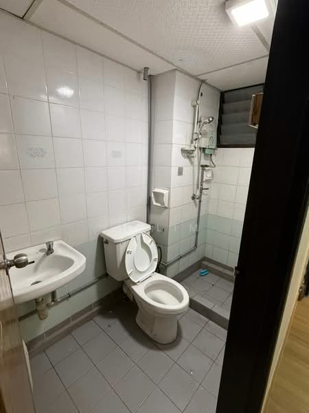 Midlands Condo untuk Untuk Disewa - RM 1,600 /bulan, Mac 2026 - Bathroom - PropertyGuru.com.my