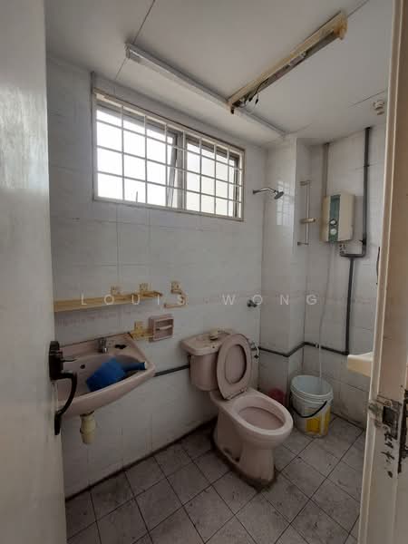 Rumah Teres 2 Tingkat untuk Dijual di Bandar Damai Perdana (Cheras) - Louis Wong - Bathroom - PropertyGuru.com.my