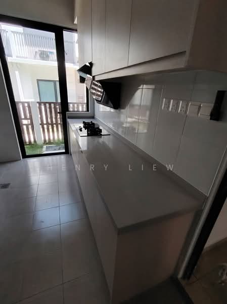 Rumah Teres 2 Tingkat untuk Dijual di Setia Safiro (Cyberjaya) - Henry Liew - Kitchen - PropertyGuru.com.my