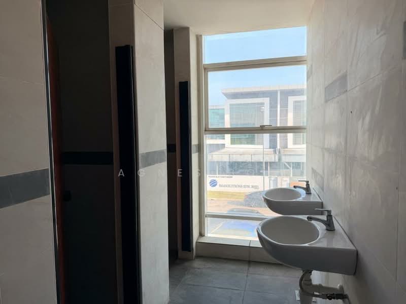Semi-D Factory for Rent in Ulu Tiram (Johor) - Agnes Boo - Bathroom - PropertyGuru.com.my