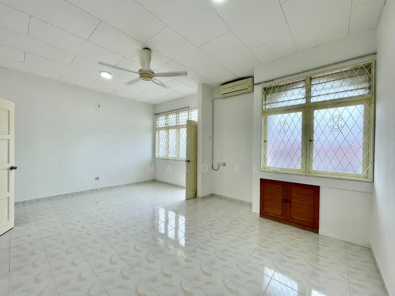 Taman Sri Nibong untuk Untuk Dijual - RM 1,290,000, Apr 2026 - Interior - PropertyGuru.com.my