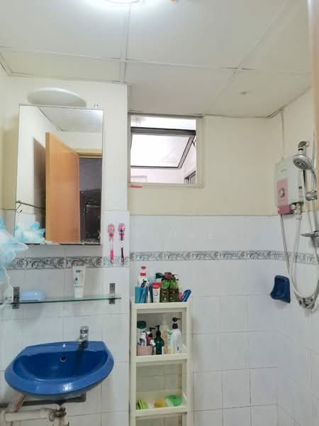 Kondominium untuk Dijual di Kelana D'Putera - Xin Nee - Bathroom - PropertyGuru.com.my
