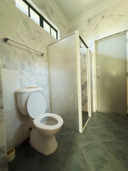 Bungalow for Sale in Kuala Ibai (Terengganu) - Alias Bin Mohamad - Bathroom - PropertyGuru.com.my