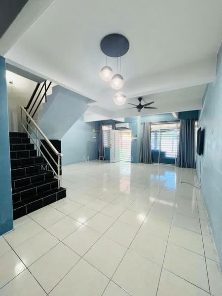 2-storey Terraced House for Sale in Taman Salak Perdana (Dengkil) - Mohd Mortadza Ahmad - Living Room - PropertyGuru.com.my