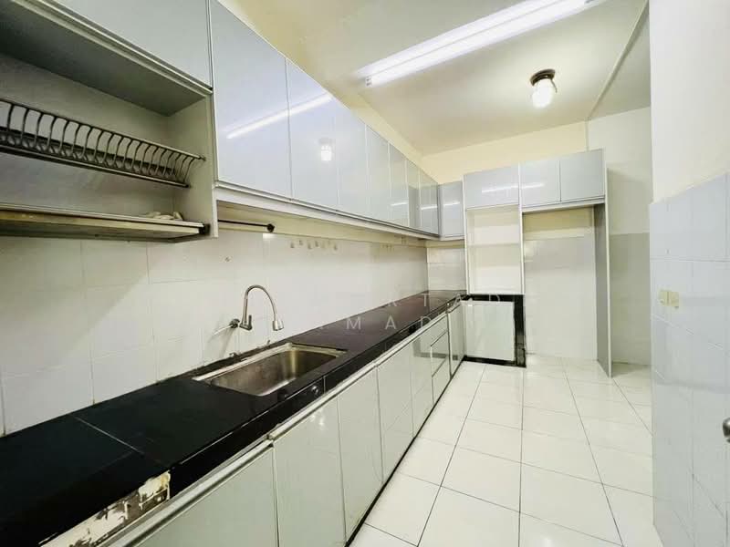 2-storey Terraced House for Sale in Sepang (Selangor) - Mohd Mortadza Ahmad - Kitchen - PropertyGuru.com.my