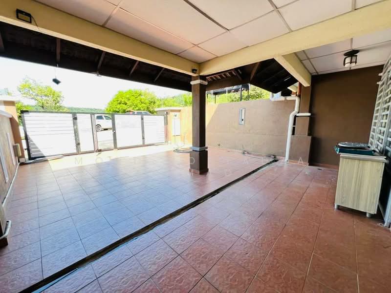 2-storey Terraced House for Sale in Taman Salak Perdana (Dengkil) - Mohd Mortadza Ahmad - Exterior - PropertyGuru.com.my
