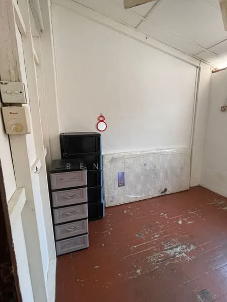 2-storey Terraced House for Rent in Solok Sungai Pinang (Jelutong) - Ben Hew - PropertyGuru.com.my