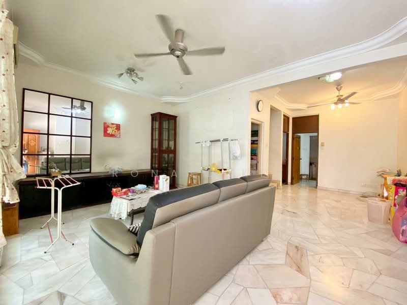 Taman Sri Nibong untuk Untuk Dijual - RM 1,000,000, Apr 2026 - Living Room - PropertyGuru.com.my
