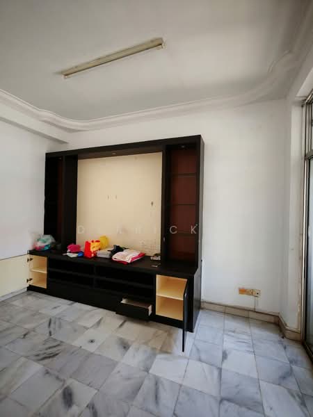 2-storey Terraced House for Rent in Batu Maung (Penang) - Derrick . - Living Room - PropertyGuru.com.my