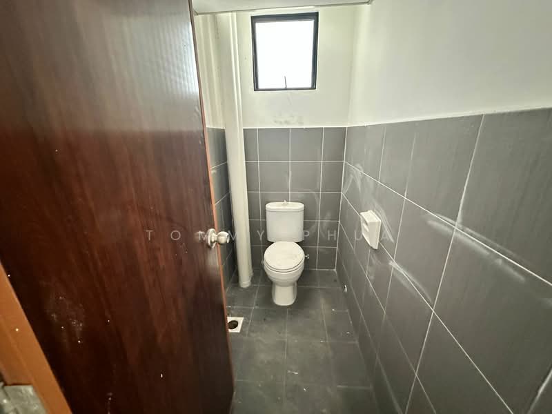 Jalan Siantan 2, Bandar Bistari Perdana, Pasir Gudang untuk Untuk Disewa - RM 1,600 /bulan, Mac 2026 - Bathroom - PropertyGuru.com.my