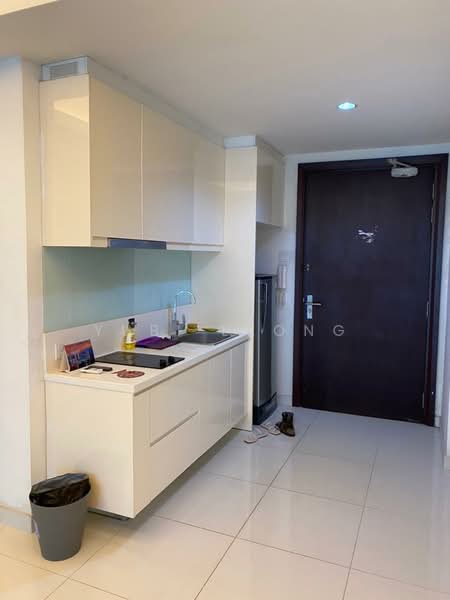 Service Residence for Sale at Chelsea @ Plaza Damas 3 - Yubi Leong - Kitchen - PropertyGuru.com.my