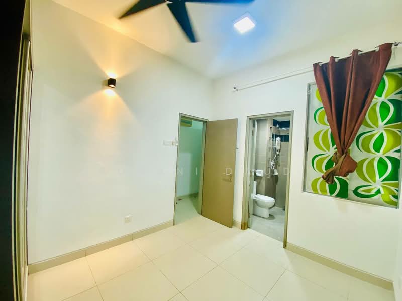 Service Residence for Sale at Vega Residensi 1 - Rohani Daud - Bathroom - PropertyGuru.com.my