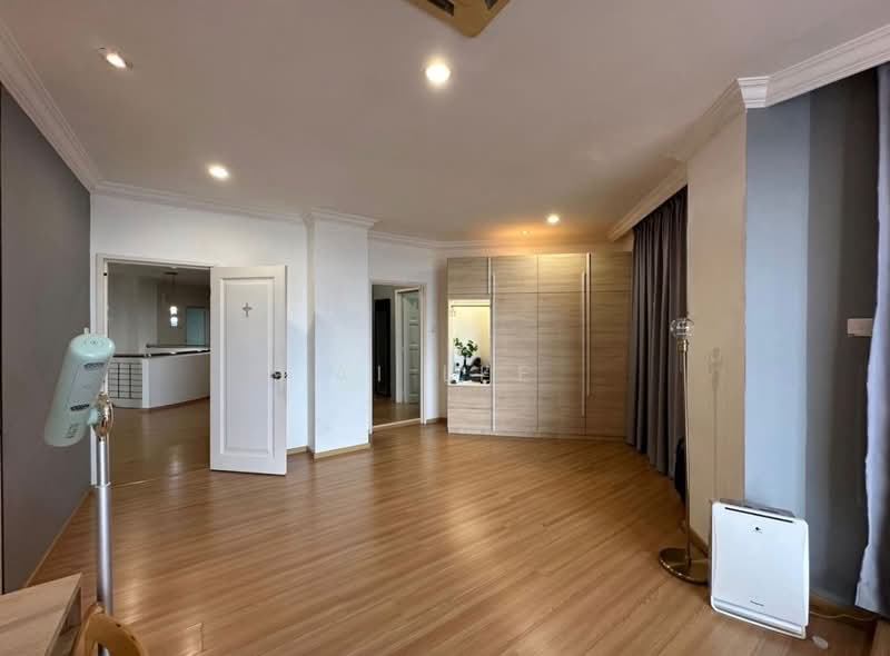 De Summit Condominium untuk Untuk Dijual - RM 1,250,000, Apr 2026 - Living Room - PropertyGuru.com.my