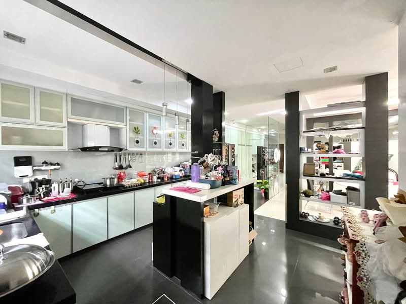 Taman Sri Nibong untuk Untuk Dijual - RM 1,850,000, Apr 2026 - Kitchen - PropertyGuru.com.my