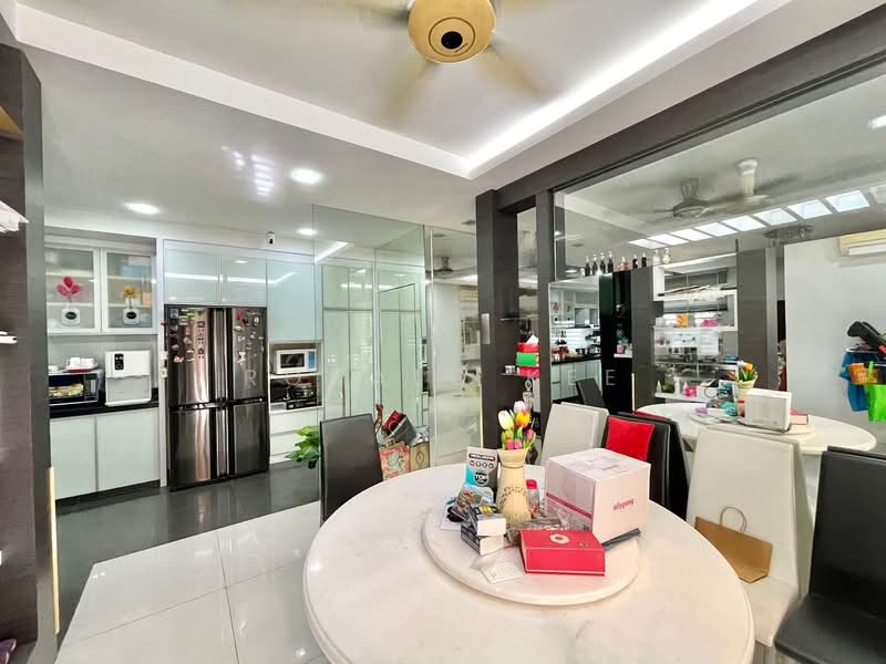 Taman Sri Nibong untuk Untuk Dijual - RM 1,850,000, Apr 2026 - Kitchen - PropertyGuru.com.my