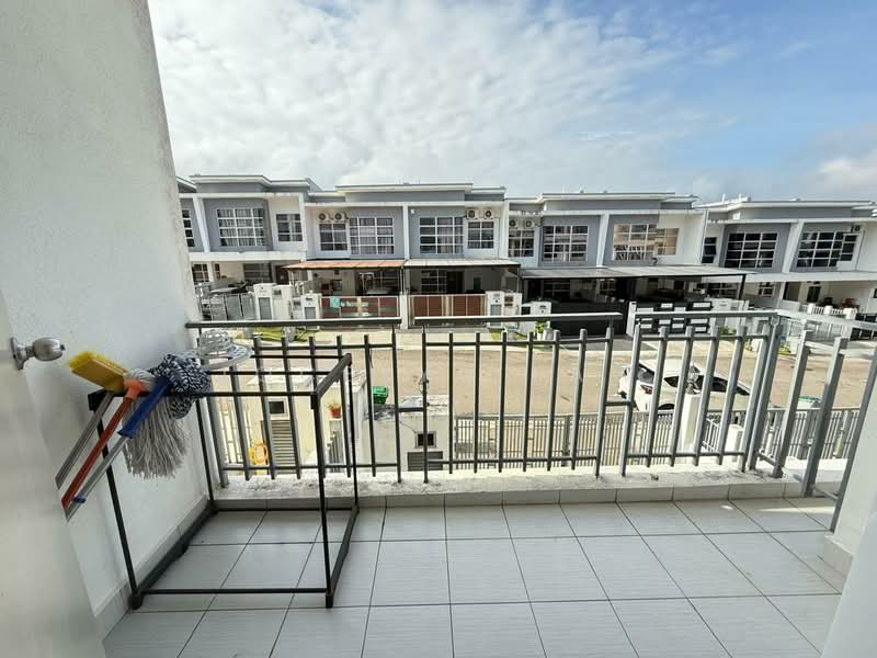 Imperial Jade Residenz untuk Untuk Dijual - RM 620,000, Mac 2026 - Balcony - PropertyGuru.com.my