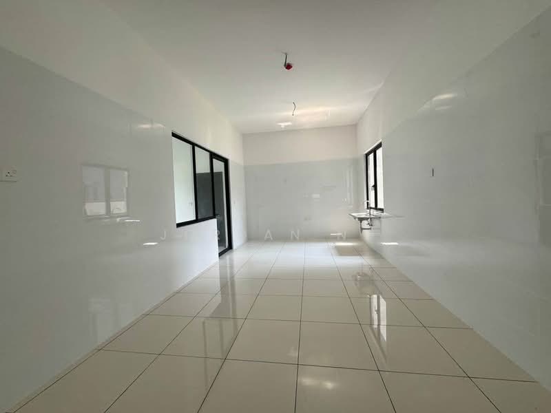 Semi-Detached House for Sale in Telok Panglima Garang (Selangor) - Jordan Ng - Kitchen - PropertyGuru.com.my