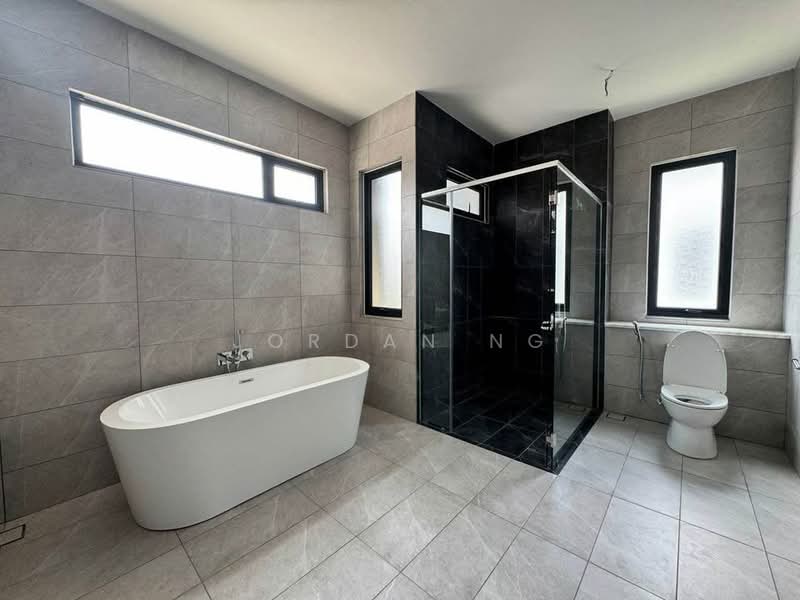 Semi-Detached House for Sale in Telok Panglima Garang (Selangor) - Jordan Ng - Bathroom - PropertyGuru.com.my