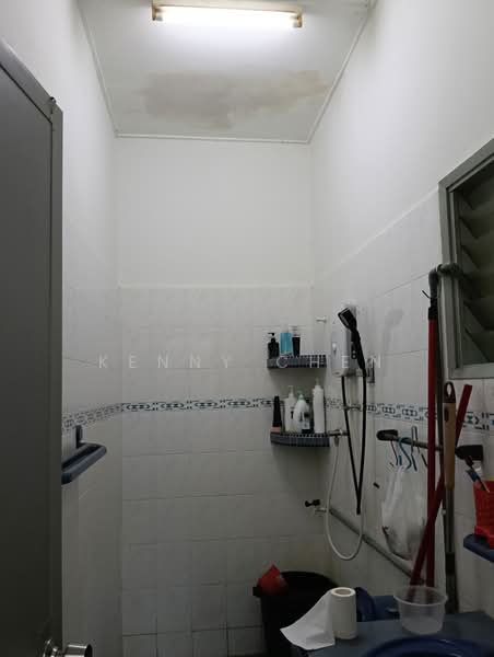 1.5-storey Terraced House for Sale in Cheras (Selangor) - Kenny Chen - Bathroom - PropertyGuru.com.my