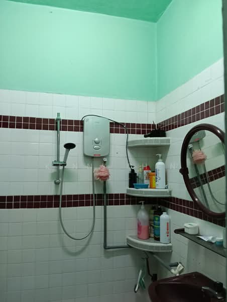 1.5-storey Terraced House for Sale in Cheras (Selangor) - Kenny Chen - Bathroom - PropertyGuru.com.my
