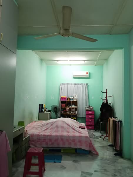 1.5-storey Terraced House for Sale in Cheras (Selangor) - Kenny Chen - Bedroom - PropertyGuru.com.my