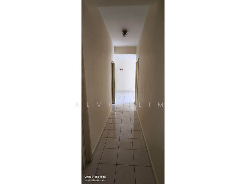 Tropika Apartment untuk Untuk Disewa - RM 950 /bulan, Mac 2026 - Corridor - PropertyGuru.com.my