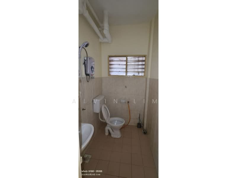 Tropika Apartment untuk Untuk Disewa - RM 950 /bulan, Mac 2026 - Bathroom - PropertyGuru.com.my