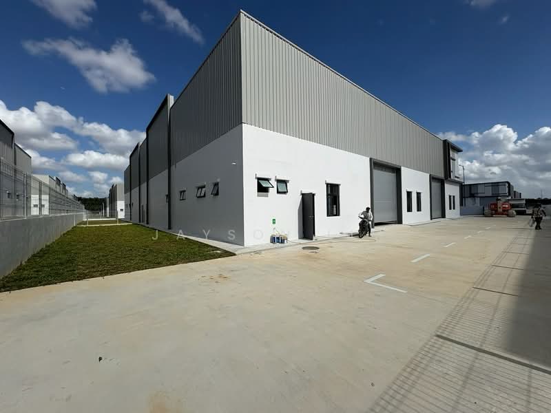 Semi-D Factory for Rent in Eco Business Park 1 (Johor Bahru) - Jayson Lim - Exterior - PropertyGuru.com.my