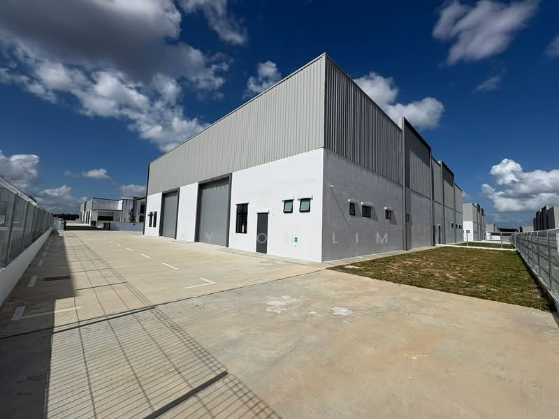 Semi-D Factory for Rent in Eco Business Park 1 (Johor Bahru) - Jayson Lim - Exterior - PropertyGuru.com.my