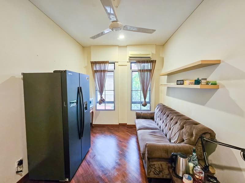 Glenmarie Cove untuk Untuk Dijual - RM 1,000,000, Apr 2026 - Living Room - PropertyGuru.com.my